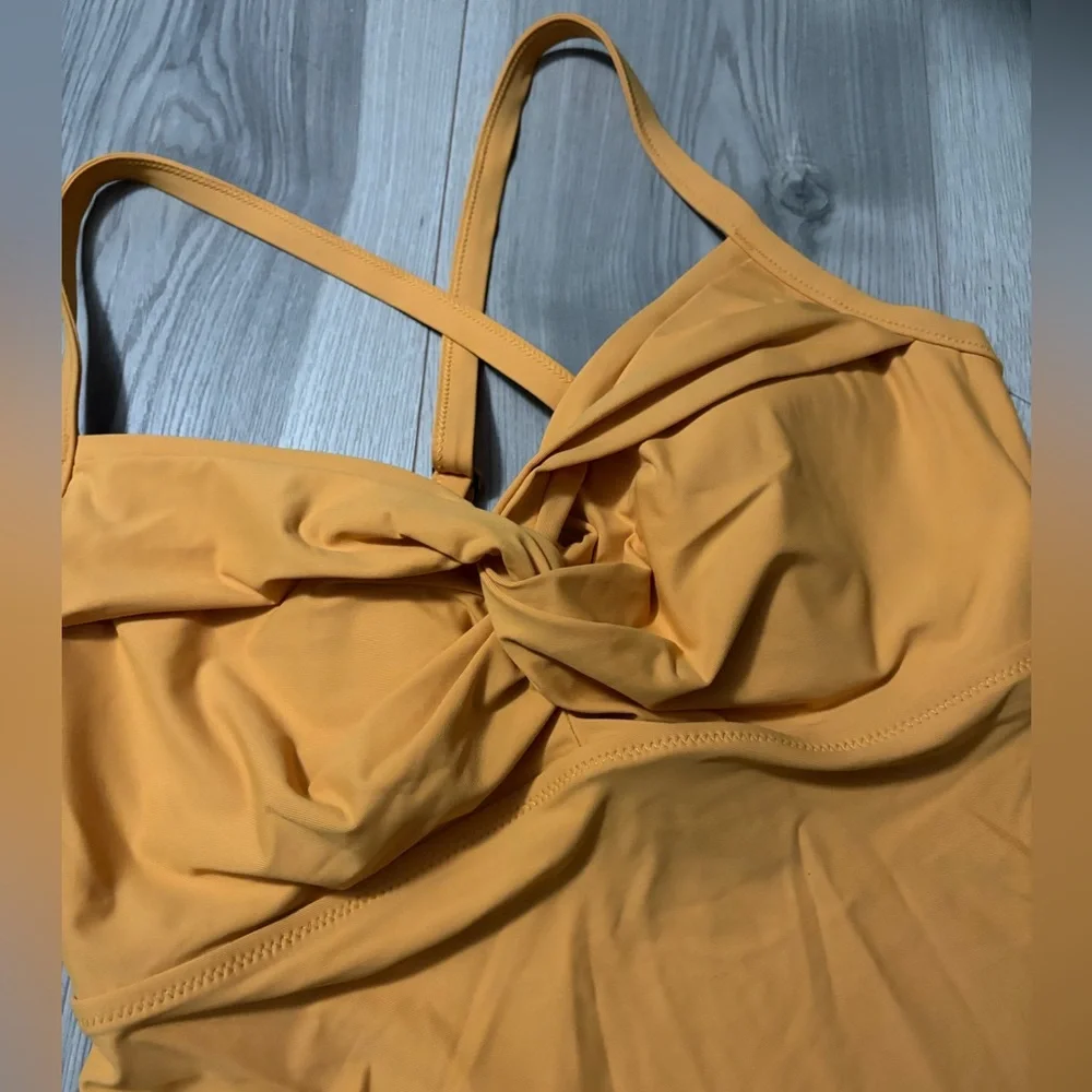 Athleta Twist Up Tankini Top Size 34D/DD NWT
